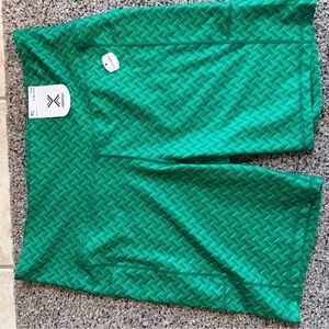 Xersion Green Chevron Athletic Shorts